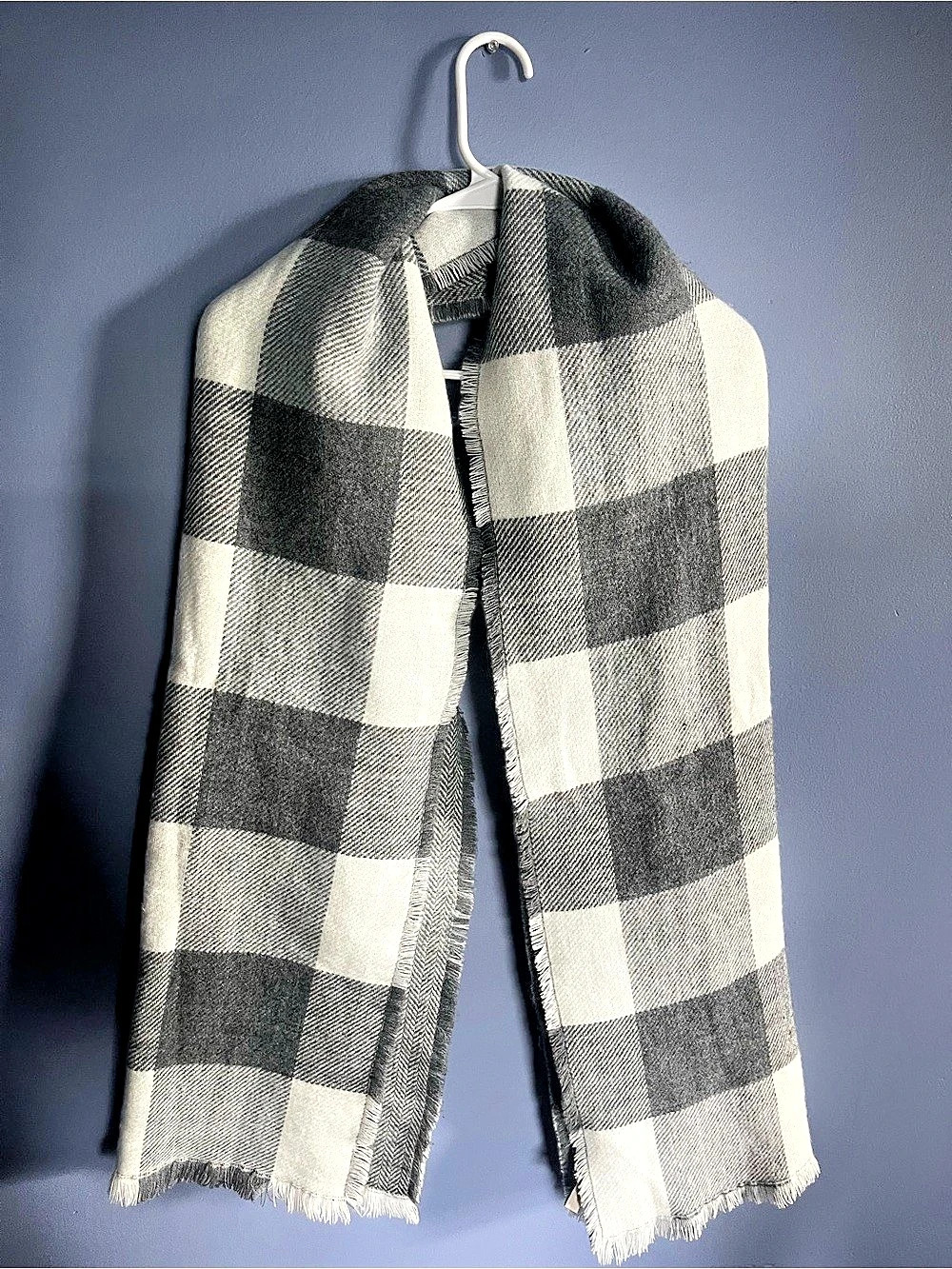 LOFT Plaid Fringe Scarf in Gray & White